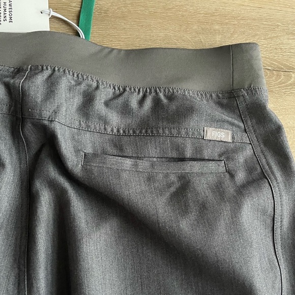 Figs Mens Graphite Gray Scrub Pants Axim Cargo Sz XL NWT - Picture 8 of 10